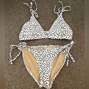 Old navy poka dot bikini